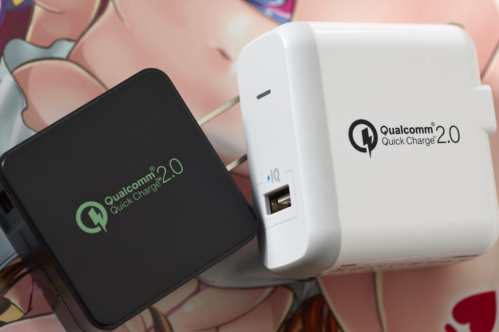 符合 Quick Charge 2.0 標準的 USB充電器