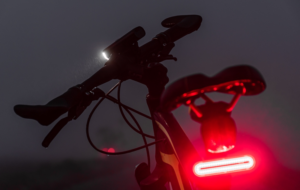 腳踏車智慧煞車燈未啟用警示